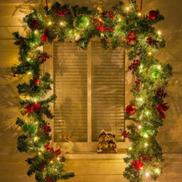 Living And Home 2.7M Artificial Red Berry Ball Christmas Garland Home Xmas Decor With Led Light String - thumbnail 2