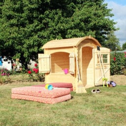 Soulet Patty Childrens Glamping Playhouse 3 X 3 Traditional Style - thumbnail 1