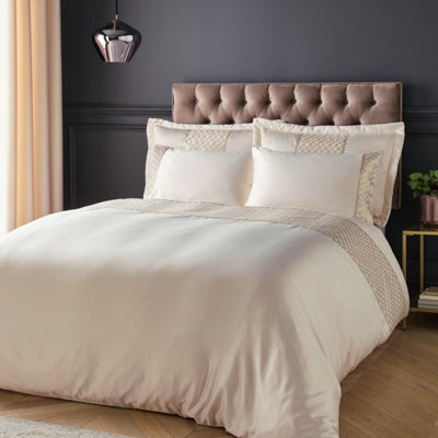 Catherine Lansfield Deco Sequin Duvet Cover Set With Pillowcases Champagne Gold - image 1