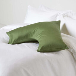 Homescapes Moss Green V Shaped Pillowcase Organic Cotton 400 Thread Count - thumbnail 2