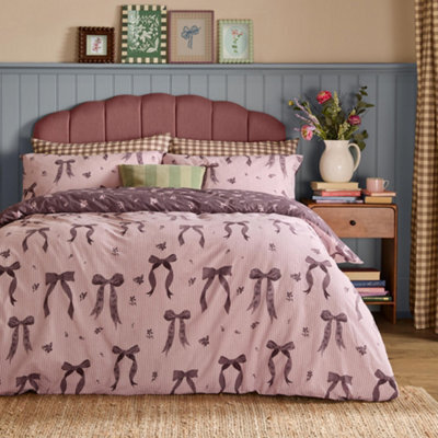 furn. Furn Belle Stripe Reversible Duvet Cover Set, Rosewood, Single - image 1