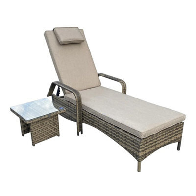 Signature Weave Savannah Wicker  Sun Lounger Bed Chair & Side Table Natural