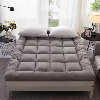 L Size The Hotel Quality Mattress Topper Is 10 Centimeters Deep - image 1