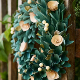 Dibor Traditional Crocus And Berry Front Door Autumn Wreath Winter Spring Wreath 35Cm - thumbnail 3