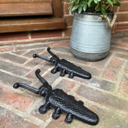 Selections Cast Iron Umbrella Stand & Two Cast Iron Beetle Boot Jacks - thumbnail 7