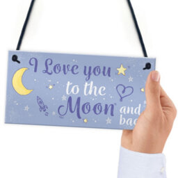 Red Ocean Love You To The Moon And Back Hanging Sign Friendship Gift Mum Daddy Sister Love Present - thumbnail 6