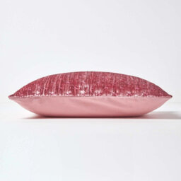Homescapes Blush Pink Crushed Velvet Rectangular Cushion Cover, 30 X 50 Cm - thumbnail 2