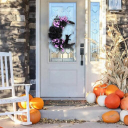 Amorly Black Rose Halloween Wreath, Crescent Moon Black Cat Themed Garland, Festive Ornament For Doors, Walls And Outdoor Halloween Decor - thumbnail 8
