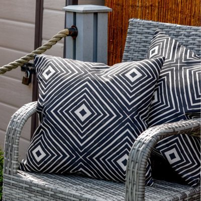 Gardenwize Pair Of Outdoor Garden Sofa Chair Furniture Scatter Cushions- Aztec Diamond - image 1