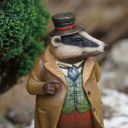 Burgess Mr Badger Resin Ornament Wind In The Willows Animal Home Statue Sculpture Decoration - thumbnail 2