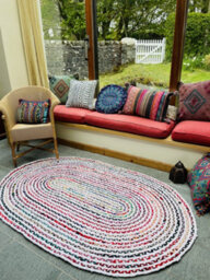Second Nature Online Carnival Oval Bedroom Rug Ethical Source With Recycled Fabric / 120 Cm X 180 Cm - thumbnail 1