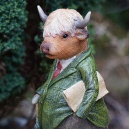 Burgess Highland Cow Resin Sculpture Home Garden British Animal Statue Outdoor Ornament - thumbnail 2
