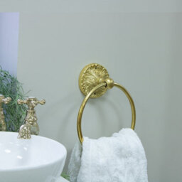 Melody Maison Luxe Gold Ring Towel Holder - thumbnail 5