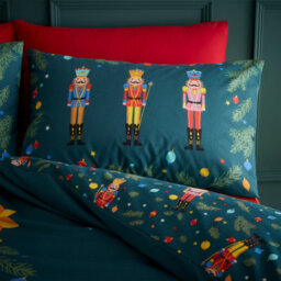 Catherine Lansfield Bedding Christmas Nutcracker Reversible Duvet Cover Set With Pillowcases Green - thumbnail 3