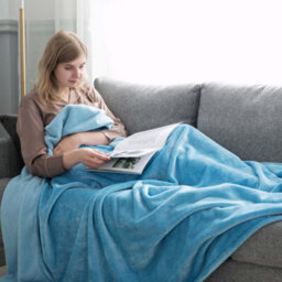 Ameha Fleece Plain Blanket, Lightweight & Reversible Throw For Travel, Bed & Sofa Blanket, Light Blue Double 150X200Cm - thumbnail 5
