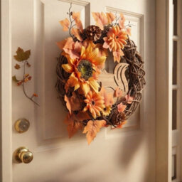 Garden Greatness Natural Autumn Squirrel Wreath - thumbnail 2
