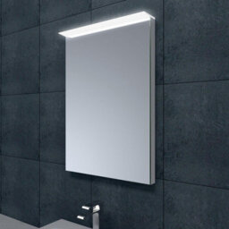 Plum&clay Venture Led Illuminated Bathroom Mirror With Demister & Shaver Socket (H)715mm (W)600mm