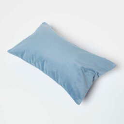 Homescapes Blue Velvet Cushion, Bolster 30 X 50 Cm - thumbnail 6