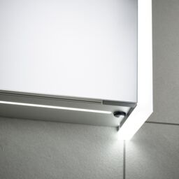 Sensio Ainsley Wall-Mounted Illuminated Mirrored Bathroom Cabinet With Shaver Socket (W)564mm (H)700mm - thumbnail 6