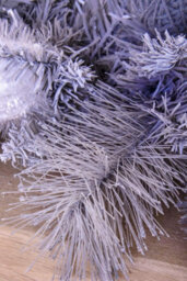 Christmas Tree World 180Cm Decorated Silver Mixed Pine Garland With White Poinsettia - thumbnail 7