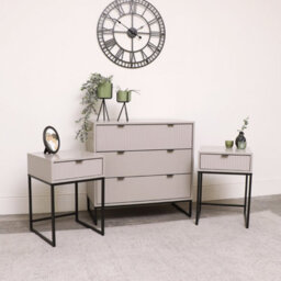 Melody Maison 3 Drawer Chest Of Drawers And Pair Of Bedside Tables - Hesley Taupe Stone Range - thumbnail 4