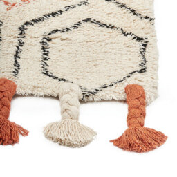 Beliani Hand-Tufted Cotton Rug 160 X 230 Cm - Beige Geometric With Orange Tassels - thumbnail 5