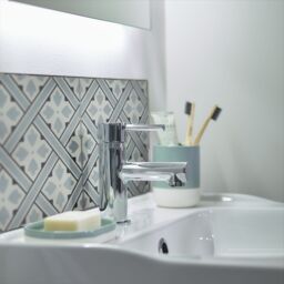 GoodHome Koros Gloss & Matt White & Sage Grey Ceramic Freestanding Soap Dispenser - thumbnail 8