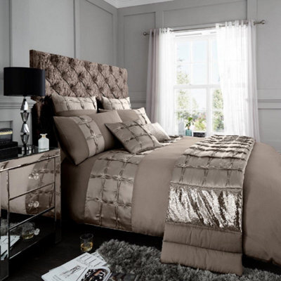 Smart Living Aspirational Adrianna Duvet Cover With Pillowcase Set
