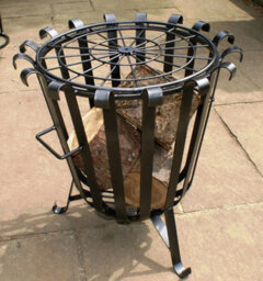 Poppy Forge Garden Brazier, Fire Basket - Solid Steel - L50.8 X W50.8 X H53.3 Cm - Powder Coated Black - thumbnail 2