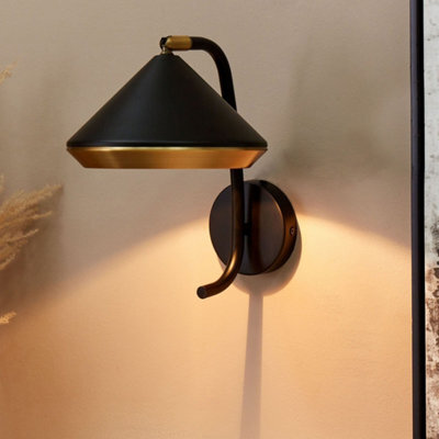 Beliani Black Copper Wall Lamp 20 X 30 X 28 Cm - Adjustable Cone Shade Industrial Spotlight For Living Room - image 1