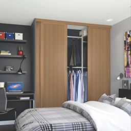 Spacepro Shaker Classic Panel Shaker Non-Mirrored Matt Oak Effect 3 Door Sliding Wardrobe Door Kit (H)2220mm (W)914mm - thumbnail 3