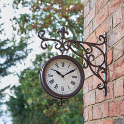 Marylebone Station Wall Mounted Quartz Clock & Thermometer - Battery Powered Weatherproof Double-Sided Home Garden Decoration - thumbnail 3