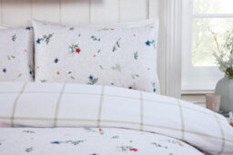Rapport Home Meadow Floral White Duvet Cover Set Super King Bedding Set - thumbnail 2