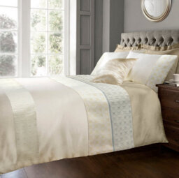 Sweet Dreams Modern Design Soft Fabric Duvet Cover Set With Pillowcases Cream