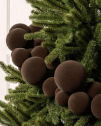 Werchristmas Mocha Velvet Christmas Bauble Garland 9 Ft, 84 Shatterproof Baubles - thumbnail 3