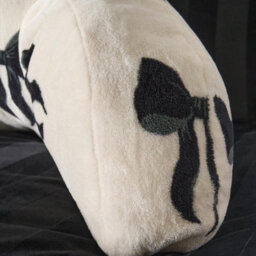 Ohs Bow Cuddle Cushion Soft Fleece Reading Pillow - Black - thumbnail 3