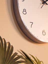 Orsina Oval Wall Clock With Silver Finish, Durable Construction Wall Clock For Kitchen, Elegant Clock For Outdoor - thumbnail 5