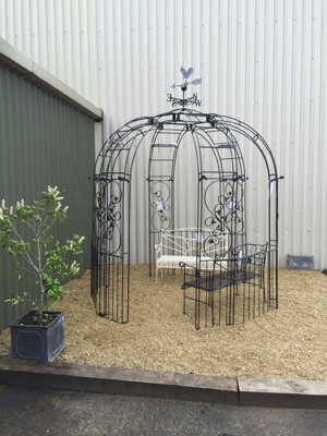 Poppy Forge Imperial Trad - 6 Sided & Panels (Inc. Ground Spikes) Garden Feature - Solid Steel - L243.8 X W243.8 X H259.1 Cm - Black - image 1