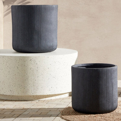 Beliani 37Cm Ribbed Fibre Clay Pot In Graphite Grey - Uv-Resistant, Weatherproof Planter - image 1