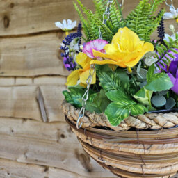 Best Artificial 45Cm / 18Inch Yellow Daffodil Tulip Daisy Mixed Flower Display In Decorative Hanging Basket (Fern Centre) - thumbnail 5