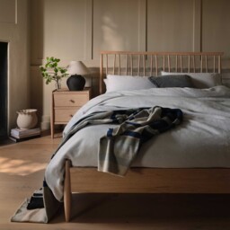 Ercol Winslow Superking Double Bed Frame, Neutral Oak - Super King - Barker & Stonehouse - thumbnail 2