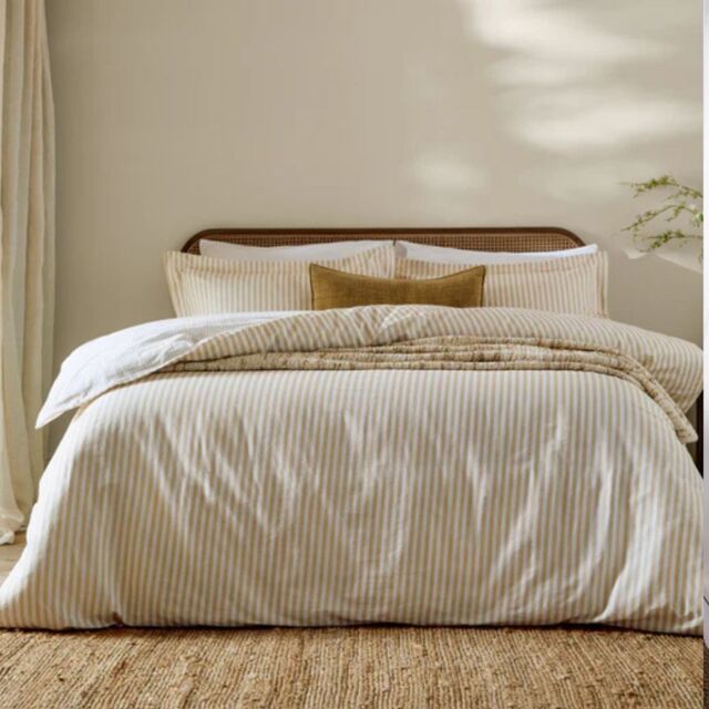 The Linen Yard Hebden Stripe Reversible Duvet Cover Set 100% Cotton-Kingsize-Honey Yellow - image 1