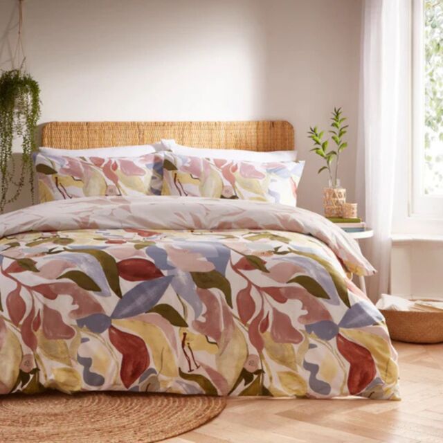 Furn Amarosa Duvet Cover Set Polycotton-Kingsize - image 1