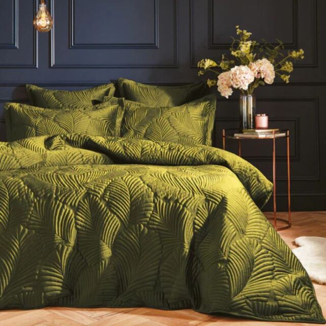 Paoletti Palmeria Duvet Set with Embroidered Quilted Design-Moss-Single - image 1