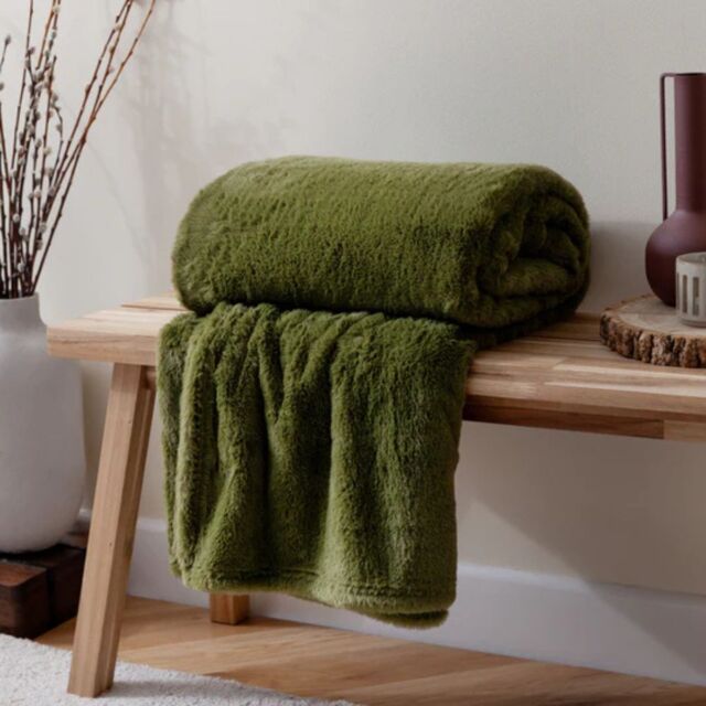 Furn Kallu Faux Fur Throw-Olive-150 x200cm - image 1