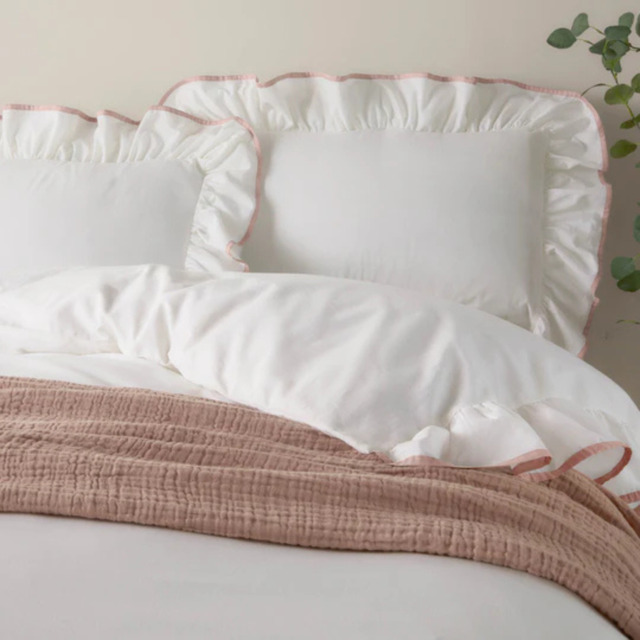 Wylder Blousey Ruffled Cotton Sateen Pillowcase - Pink - image 1