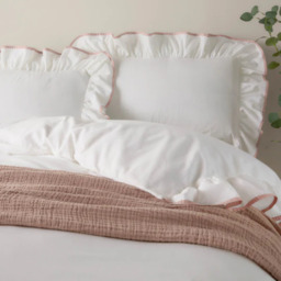 Wylder Blousey Ruffled Cotton Sateen Pillowcase - Pink - thumbnail 1