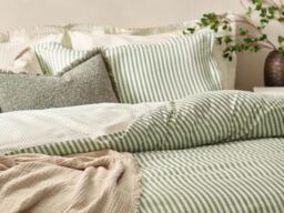 The Linen Yard Hebden Stripe Reversible Duvet Cover Set 100% Cotton-SuperKing-Forest - thumbnail 2