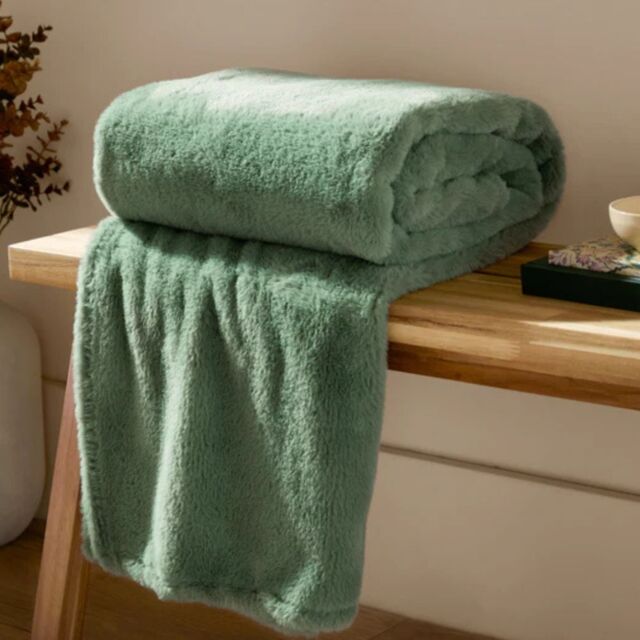 Furn Kallu Faux Fur Throw-Frost Green-150cm x 200cm - image 1