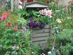 Rowlinson Beehive Composter in Natural Timber - thumbnail 4